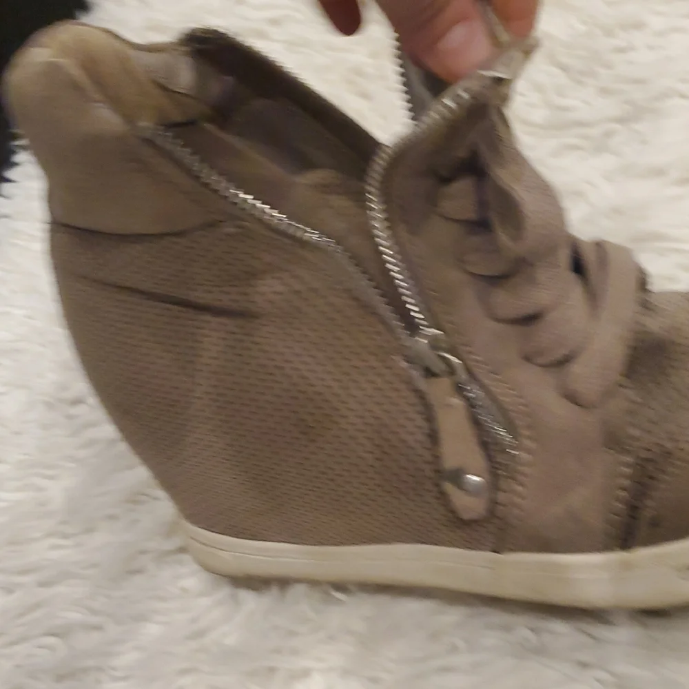 Steve Madden| Womens Londyn Stylish Brown Wedge Sneakers - Picture 8 of 10